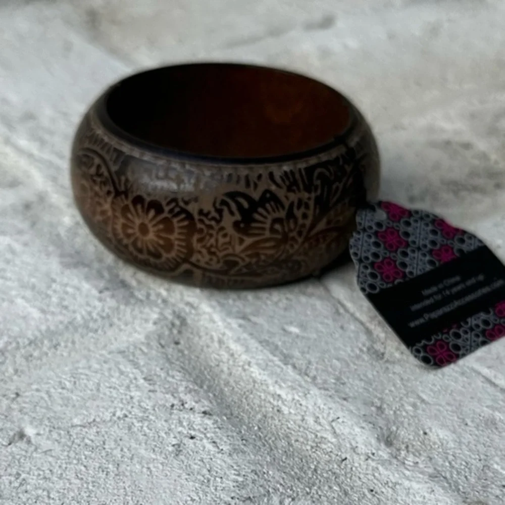 🔴NWT Wooden Chunky Bangle Handmade Carved Flower Statement Wrap Bracelet